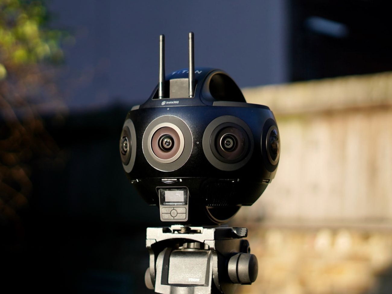 360 degree panoramic camera rig on a tripod